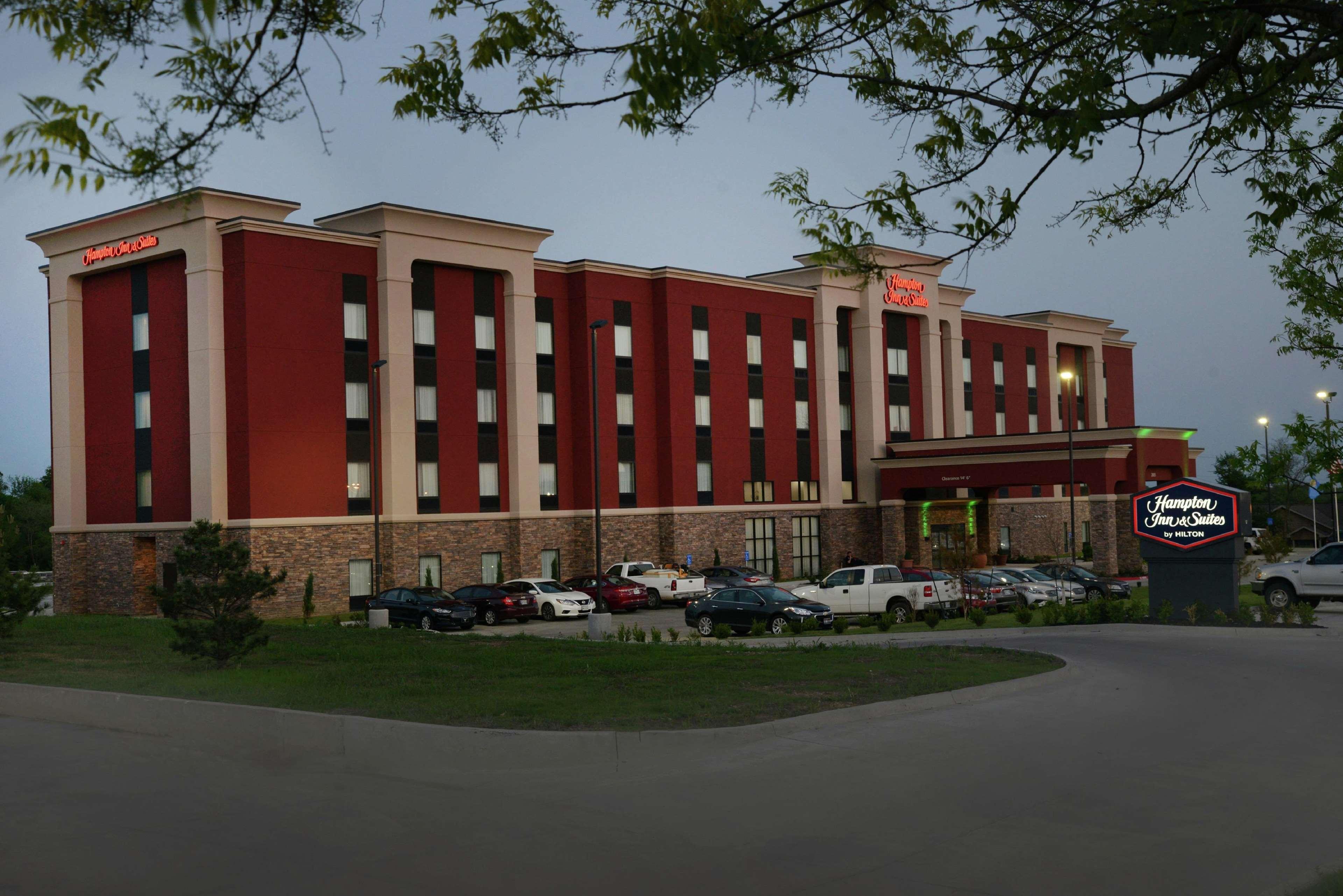 Hampton Inn & Suites Ponca City Bagian luar foto