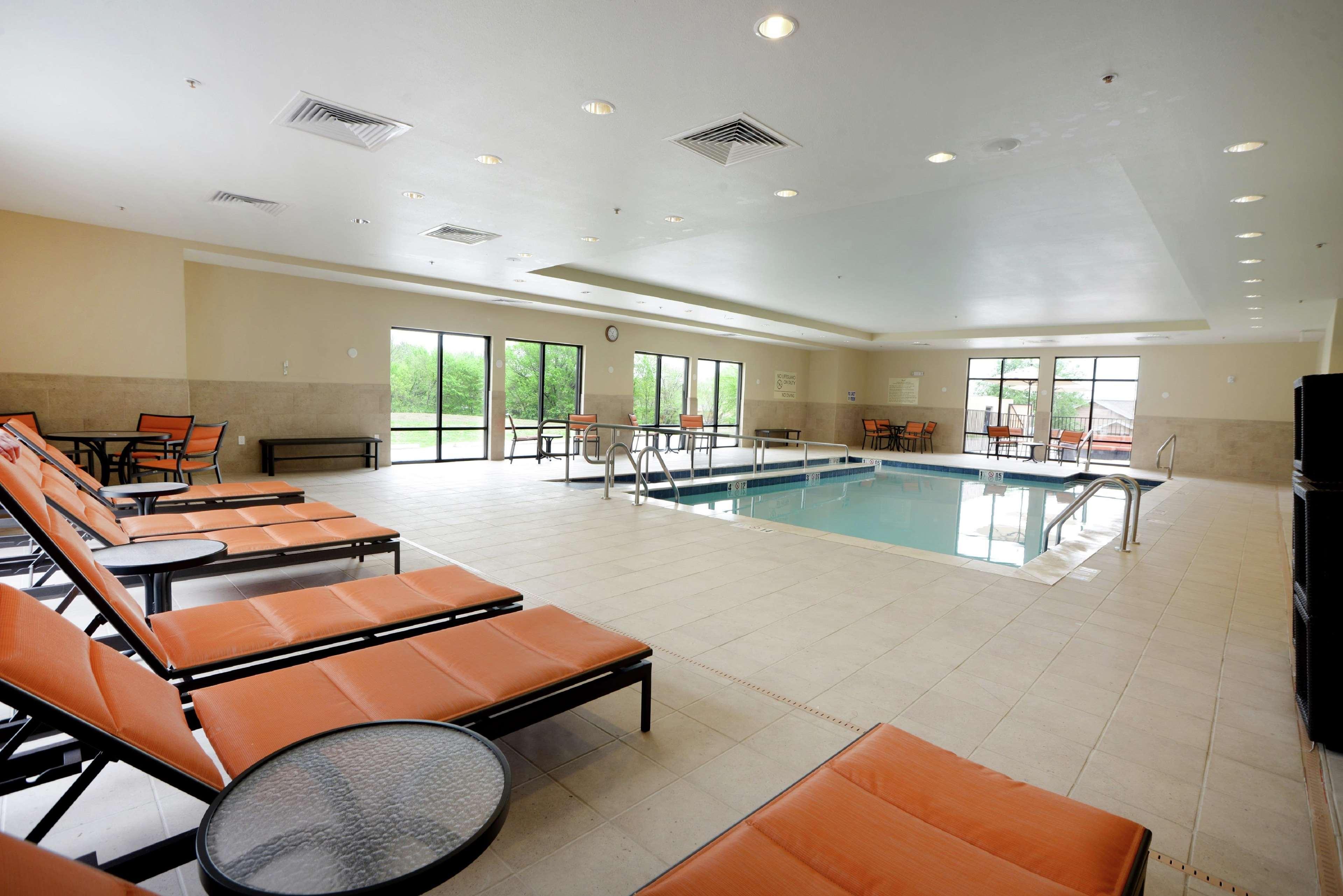 Hampton Inn & Suites Ponca City Bagian luar foto