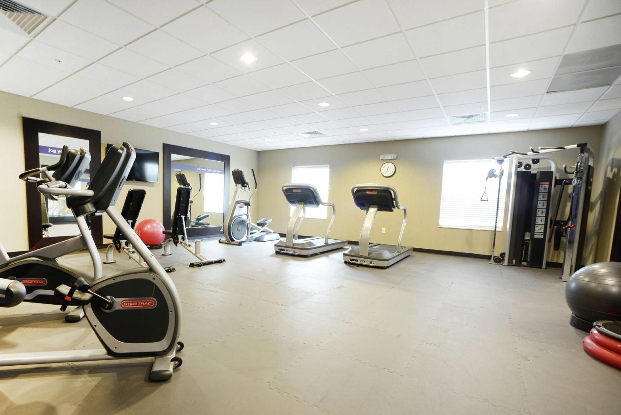 Hampton Inn & Suites Ponca City Bagian luar foto